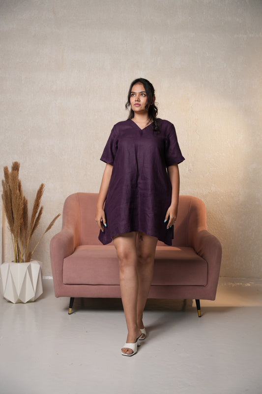 Casual t-shirt short dress in soft fabric, offering a comfortable and laid-back style for everyday wear.