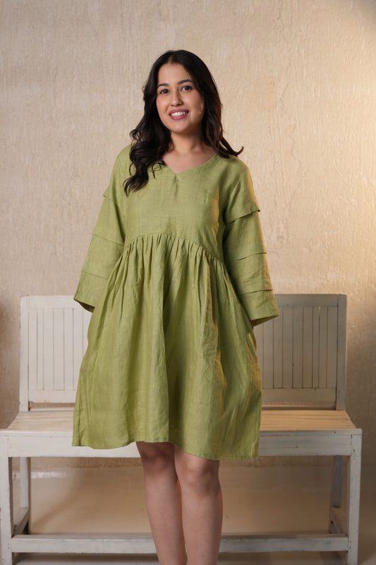 Elegant pleated sleeve dress featuring soft, pleated details on the sleeves for a chic and feminine look.