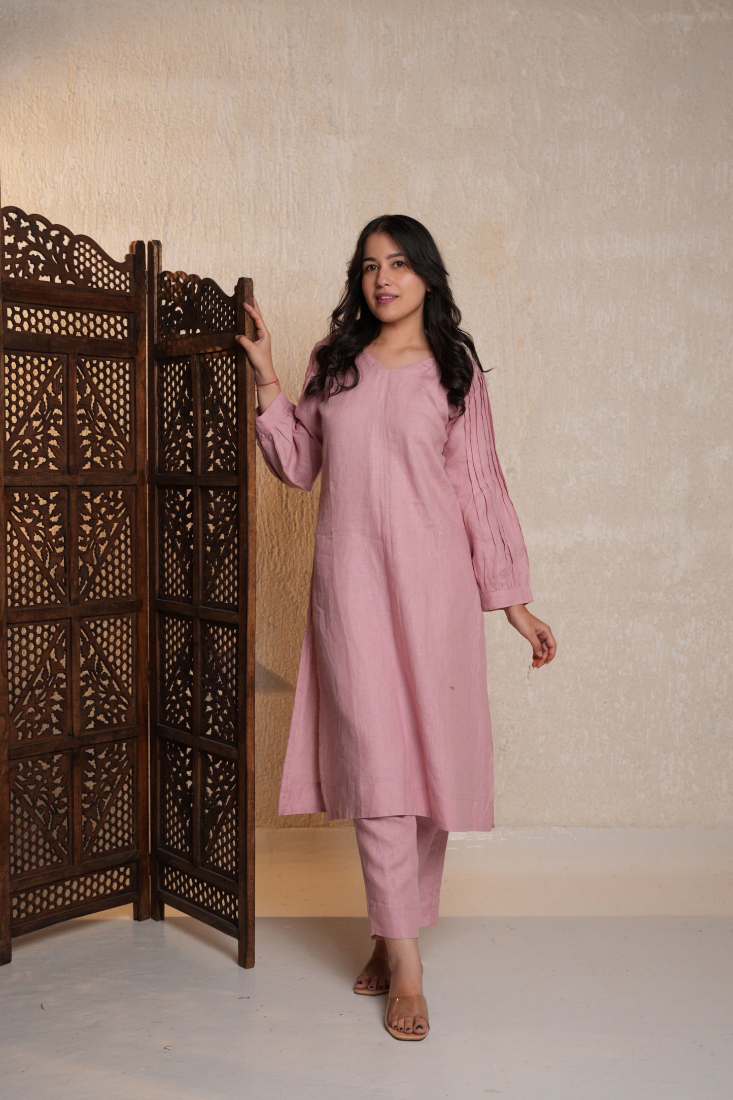 Elegant tucks sleeve kurta featuring delicate tucks along the sleeves for a refined and stylish look.