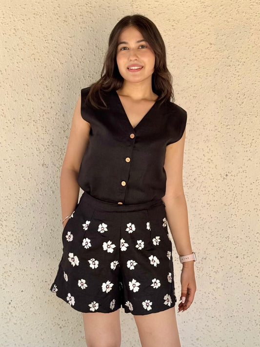 Embroidered Linen Shorts – Black